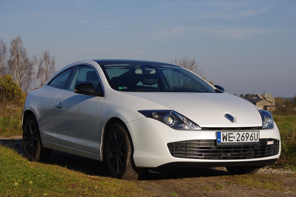 Renault Laguna 2.0 dCi fot. Michał Medyj