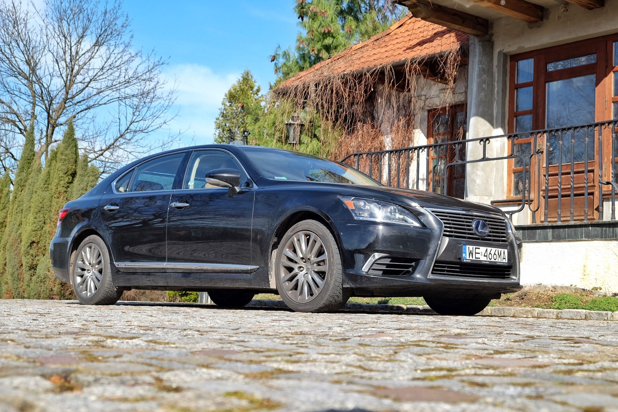 Test Lexus LS600h L
